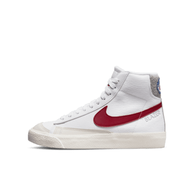 Nike Blazer sneaker Wit/Light Smoke Grey/Phantom/Gym Red