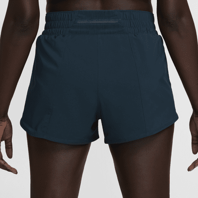 Nike One Dri-FIT damesshorts met halfhoge taille en binnenbroekje (8 cm)