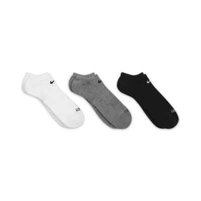 Calcetines de entrenamiento ocultos, con
amortiguación, Nike Everyday Plus (3
pares)