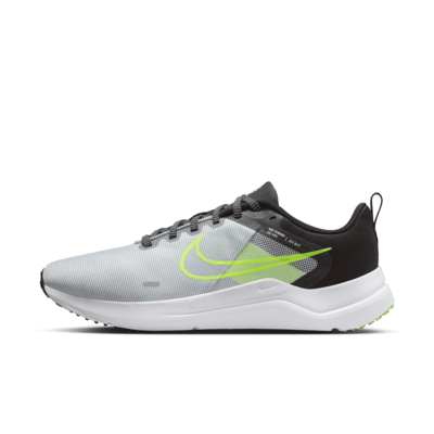 Tenis de correr en pavimento para hombre Nike Downshifter 12