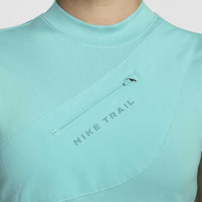 Nike Trail Camiseta de tirantes de running Dri-FIT con almacenamiento - Mujer