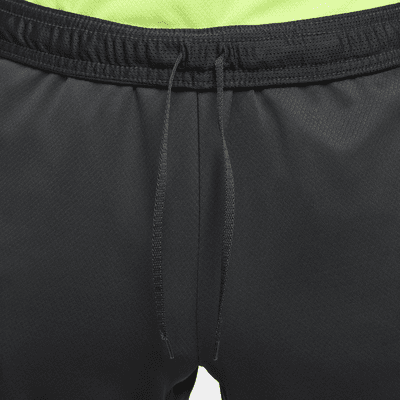 Short de foot Dri-FIT Nike Strike pour homme