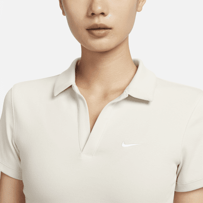 เสื้อโปโลแขนสั้นผู้หญิง Nike Sportswear Essential