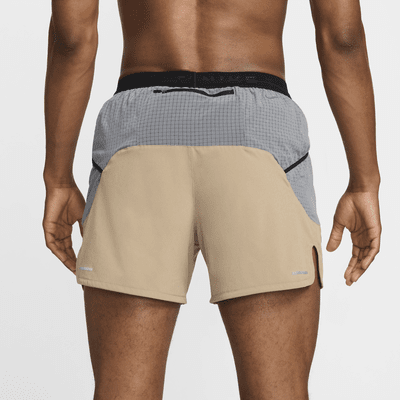 Shorts de correr Dri-FIT de 13 cm con forro de ropa interior para hombre Nike Trail Second Sunrise