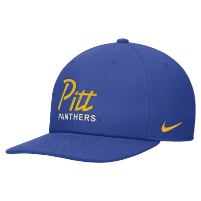 Gorra universitaria Nike Pitt