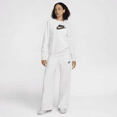 Nike Sportswear Club Fleece Women's Logo Crew-Neck Sweatshirt