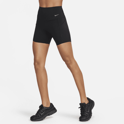 Shorts de ciclismo con bolsillos de 13 cm de tiro alto y media sujeción para mujer Nike Universa