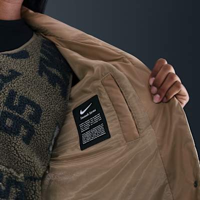 Nike Sportswear Swoosh Series Gabardina Therma-FIT oversize tipo plumón - Mujer