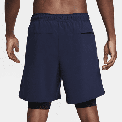 Shorts versátiles Dri-FIT de 18 cm 2 en 1 para hombre Nike Unlimited