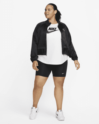 Nike Sportswear Essentials
