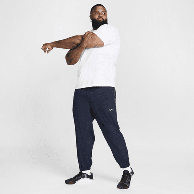 Pants Dri-FIT entallados versátiles para hombre Nike Form