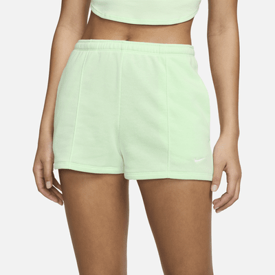 Shorts de French Terry slim de tiro alto de 5 cm para mujer Nike Sportswear Chill Terry