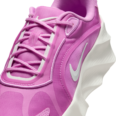 Nike Aura Edge Women's Shoes