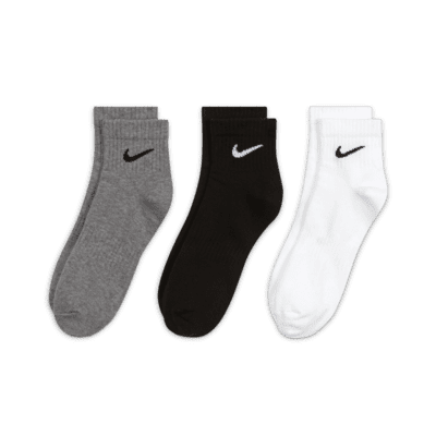 Nike Everyday Lightweight Training Ankle Socks (3 Pairs). Nike IE