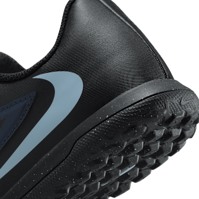 Tacos de fútbol para pasto sintético (turf) para niños grandes Nike Jr. Phantom 6 Low Club