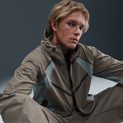 Nike Tech Men's Dri-FIT Woven Color-Block Windrunner Oversized Jacket