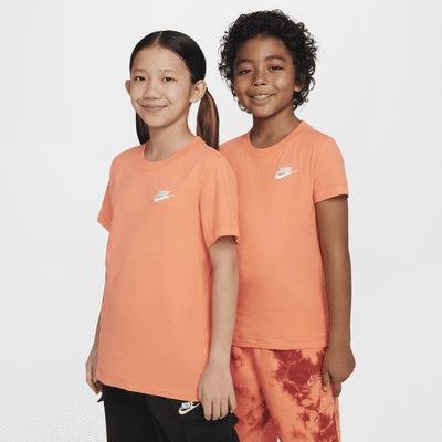 Playera para niños talla grande Nike Sportswear