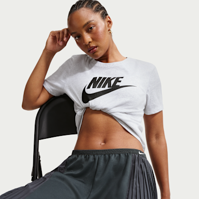 Nike Sportswear Essentials Women's Logo T-Shirt