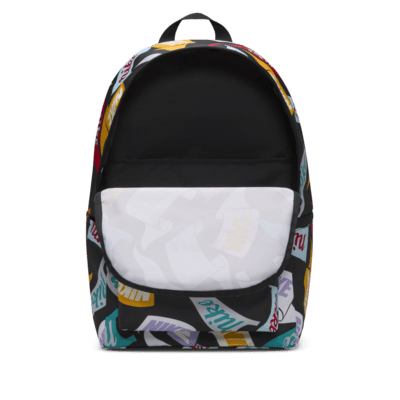ナイキ ヘリテージ バックパック (25L)