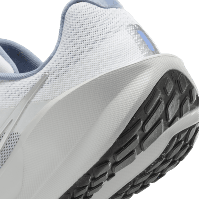 Tenis de correr en pavimento para hombre Nike Downshifter 13