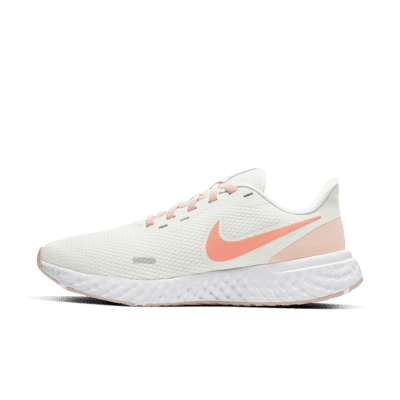 women's nike revolution 5