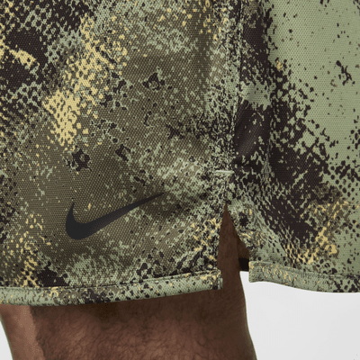 Shorts de fitness Dri-FIT de 18 cm sin forro para hombre Nike Totality Camo