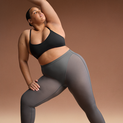NikeSKIMS Weightless Layers Women's High-Waisted V-Panel Leggings