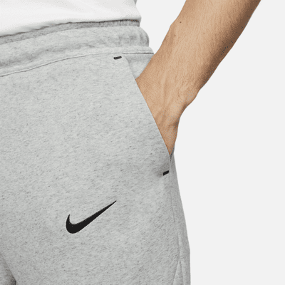 Chelsea F.C. Tech Fleece Third Men's Nike Football Joggers. Nike ZA