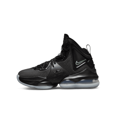 LeBron 19