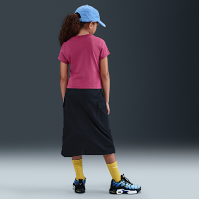 Nike Sportswear Older Kids' (Girls') Cropped T-Shirt