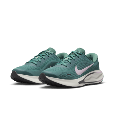 Nike Journey Run Straßenlaufschuh für Damen