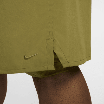 Shorts versátiles Dri-FIT de 18 cm 2 en 1 para hombre Nike Unlimited