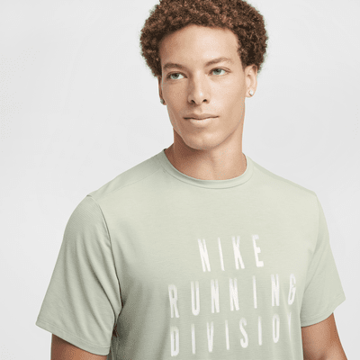 Playera de correr de manga corta Dri-FIT para hombre Nike Rise 365 Running Division