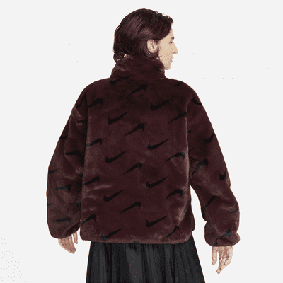 Nike Sportswear Plush Kunstpelz-Jacke mit Print für Damen