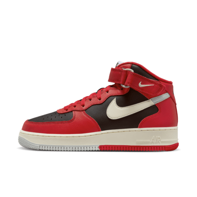 Air Force 1 Mid Top Shoes.