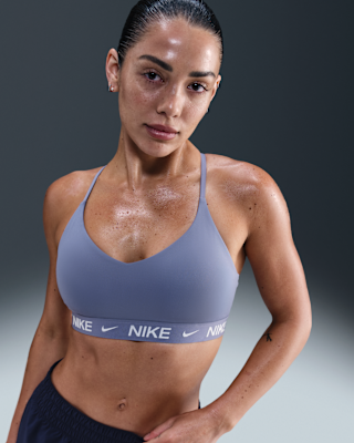 Женские  Nike Indy Light Support Padded Adjustable Sports Bra