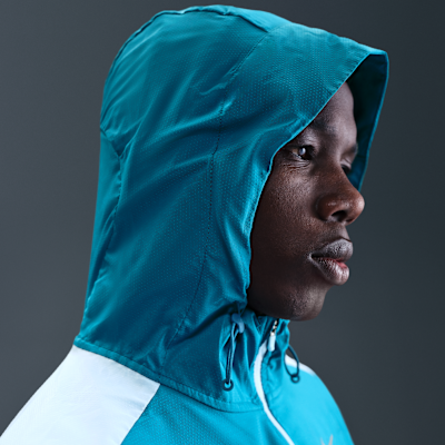 Nike Impossibly Light Windrunner Laufjacke (Herren)