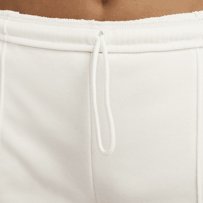 Nike Sportswear Chill Terry French-Terry-Shorts (ca. 5 cm) mit hohem Taillenbund und schmaler Passform für Damen