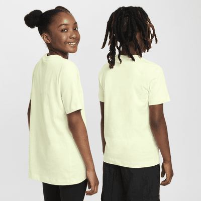 Playera para niños talla grande Nike Sportswear