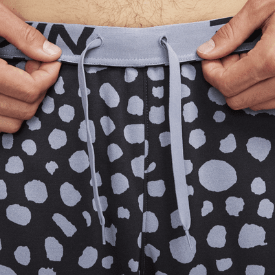 Pants de fitness entallados con estampado para hombre Nike Therma-FIT Studio '72