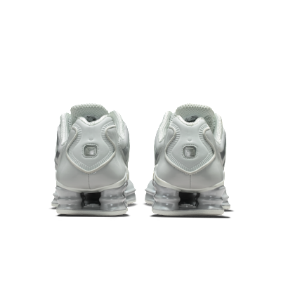 반사 디자인 액센트가 있는 나이키 샥스 TL 여성 신발