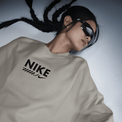 Oversized Nike Sportswear-sweatshirt i fleece med rund hals til kvinder