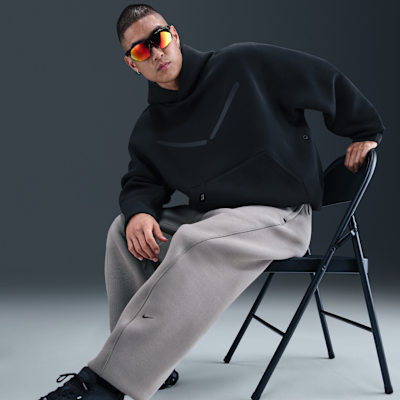 Nike Tech Men's Pullover Hoodie With Reflective Design Accents