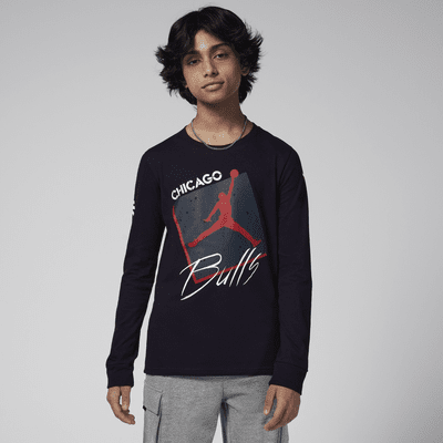 Langærmet Chicago Bulls Courtside Statement Edition Jordan Max90 NBA-T-shirt til større børn (drenge)