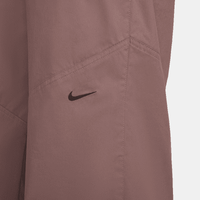 Pants de tiro alto de tejido Woven para mujer Nike Sportswear Essentials