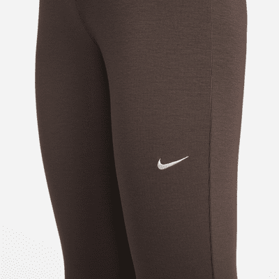 Leggings acampanados de tela de minicanalé ajustados para mujer Nike Sportswear Chill Knit