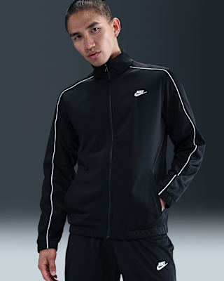 Nike Sportswear Club