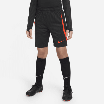 Nike Dri-FIT Strike Older Kids' Football Shorts. Nike UK