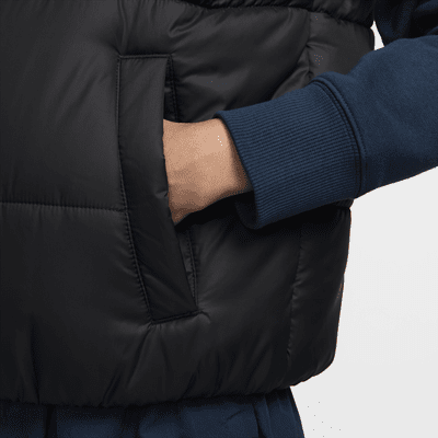 Väst Nike Sportswear Classic Puffer Therma-FIT med ledig passform för kvinnor