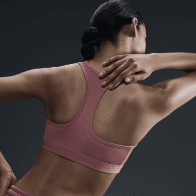 Brassière de sport rembourrée Nike Swoosh Medium Support pour femme